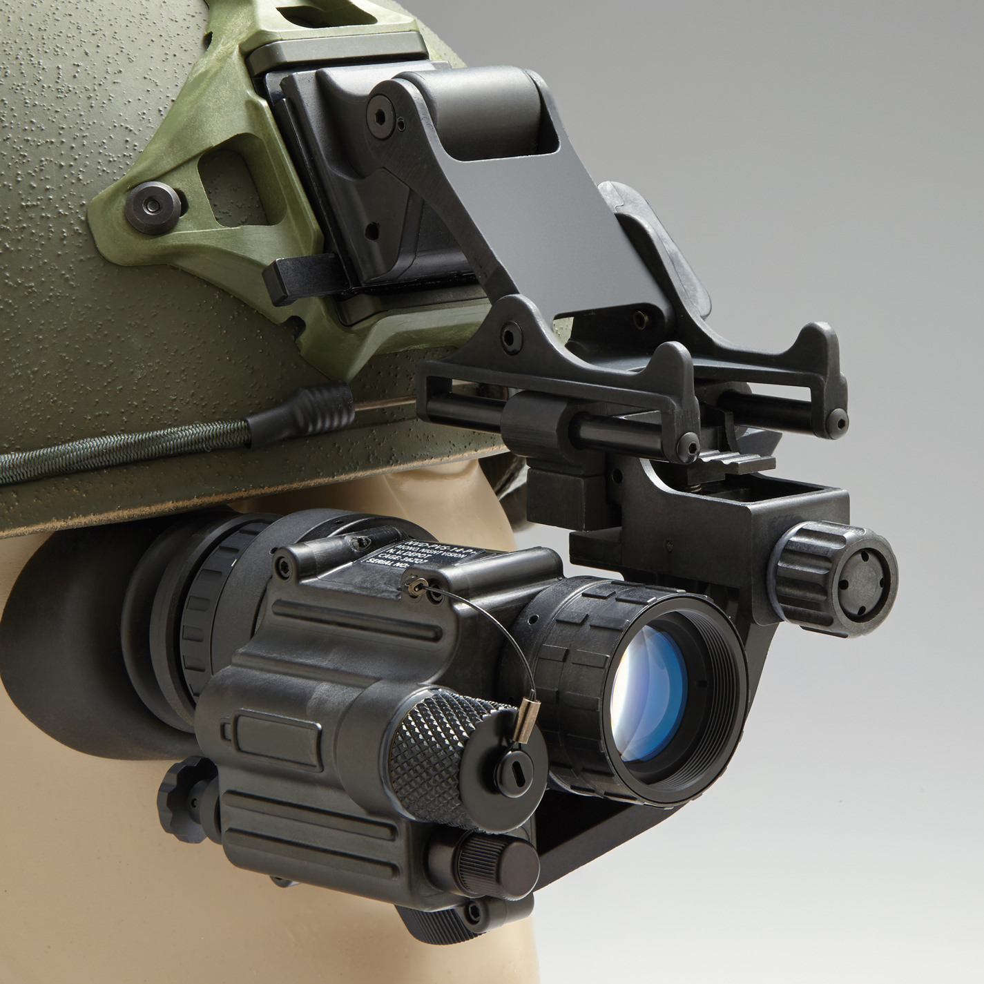 PVS 14 GEN 3 VISOR NOCTURNO MONOCULAR (EN ESPAÑOL) 